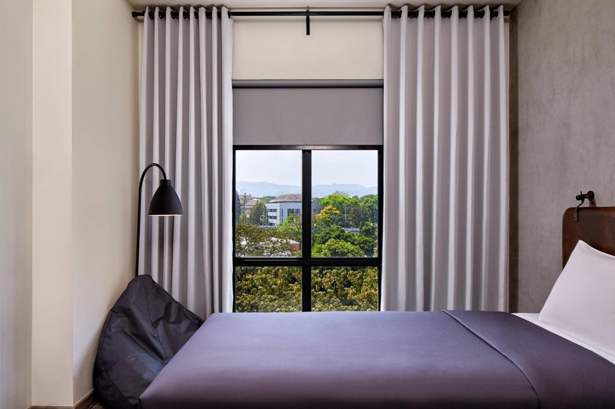 Hotel Moxy Bandung Exterior foto