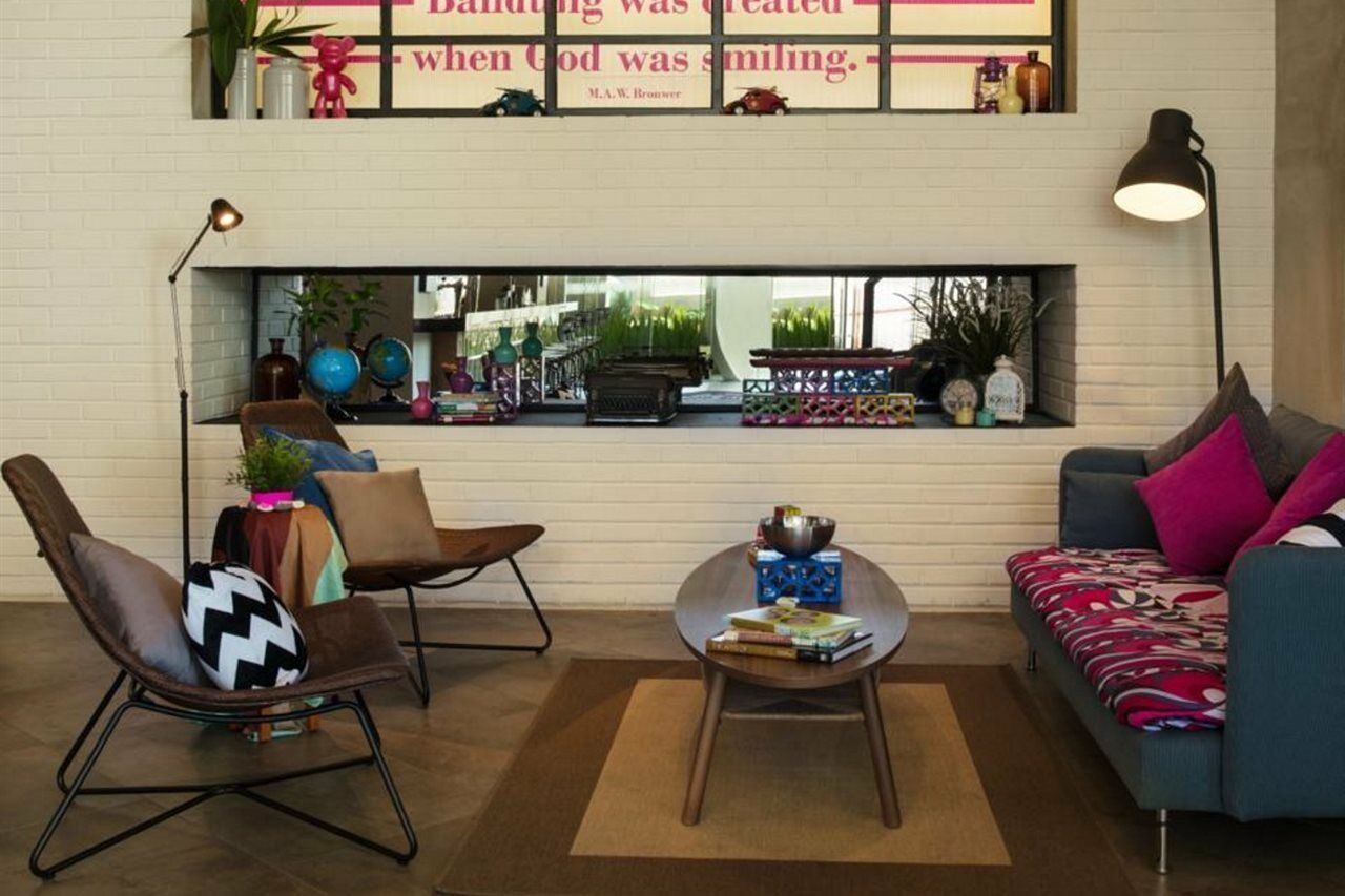 Hotel Moxy Bandung Exterior foto